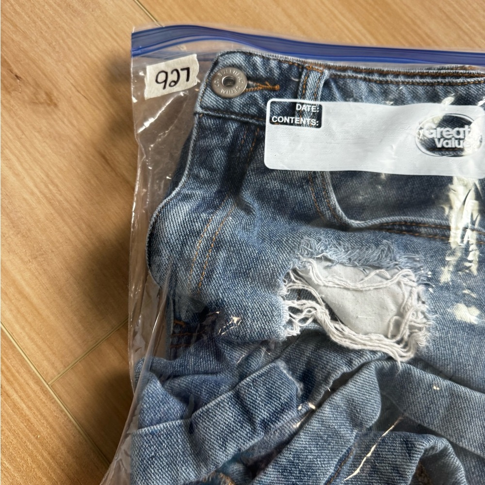 Bullhead Distressed Denim Mom Jean Shorts - Picture 9 of 9
